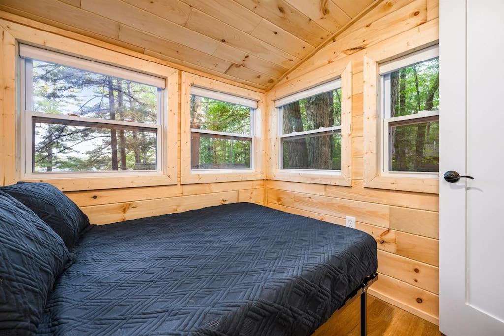 Arbutus Lake 3 Bedroom Cottage Траверс-Сіті Екстер'єр фото