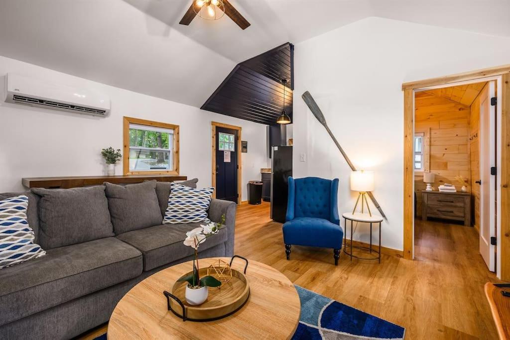 Arbutus Lake 3 Bedroom Cottage Траверс-Сіті Екстер'єр фото